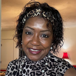 Meet your Posher, Cassandra